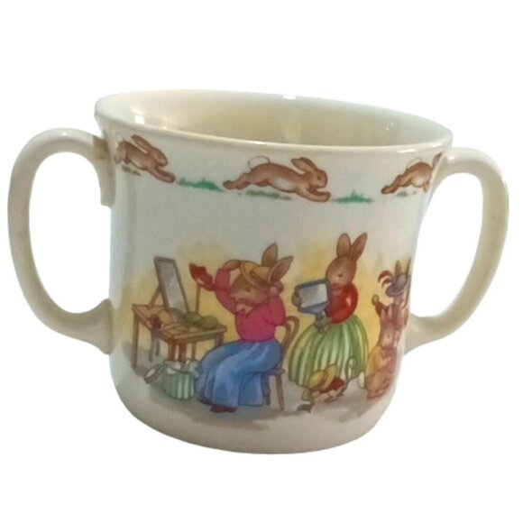 Vintage Royal Doulton Bunnykins Two-Handled Mug 'Trying on Hats' Fine Bone China - Picture 2 of 6